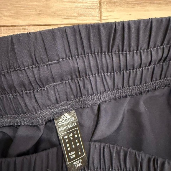Addias joggers Sz med - Picture 4 of 5